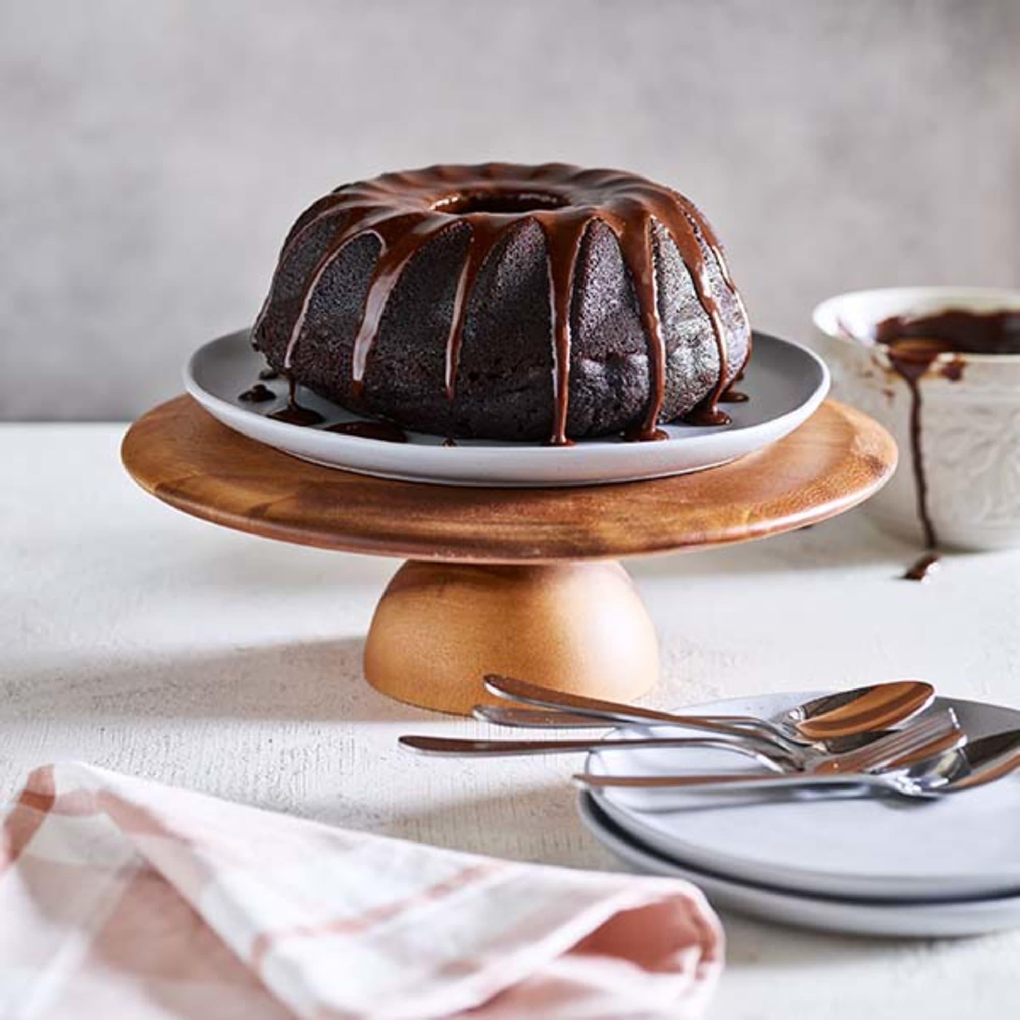 Salisbury & Co Hudson Acacia Cake Stand Kitchen Warehouse™